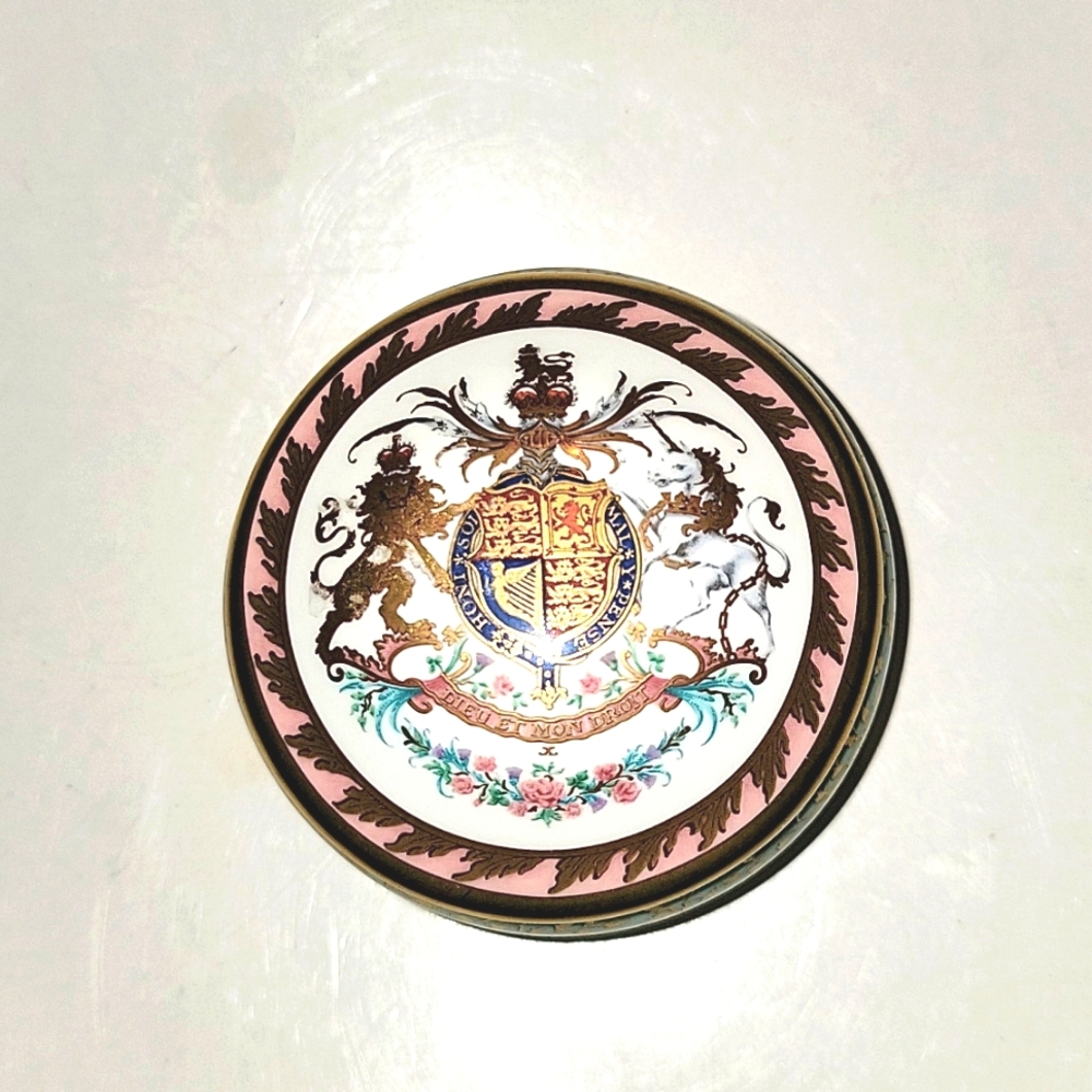 ROYAL COLLECTION QUEEN ELIZABETH II 80th BIRTHDAY 21st APRIL 2006 TRINKET BOX.